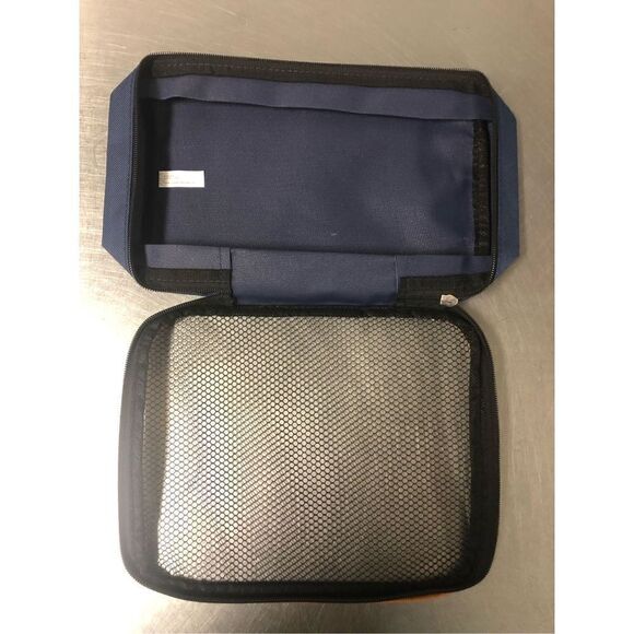 AARP Men’s Navy Blue Luggage Travel Organizer Zip Up Set - Picture 8 of 10